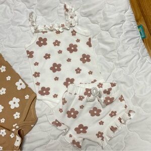 WAFFLE KNIT SLEEVELESS ROMPER AND MATCHING SHORTS SET - 3 MONTHS